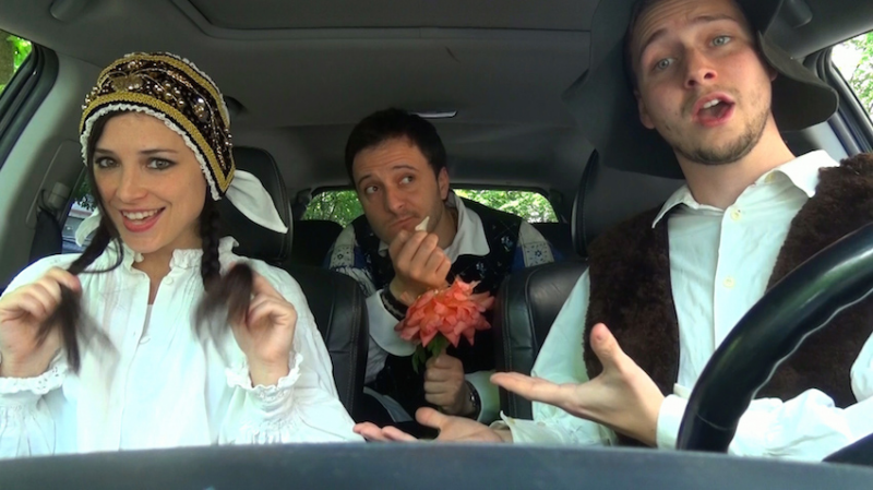 VIDEO! Modrijani, Dan D in Fredi Miller v istem taksiju